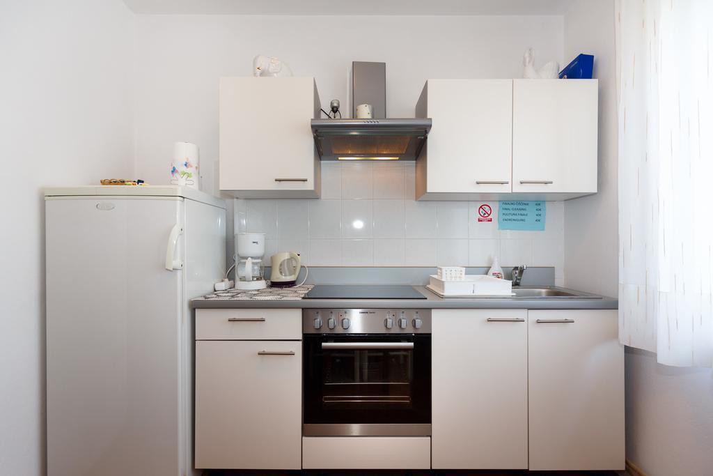 Apartments D Krk Town Extérieur photo